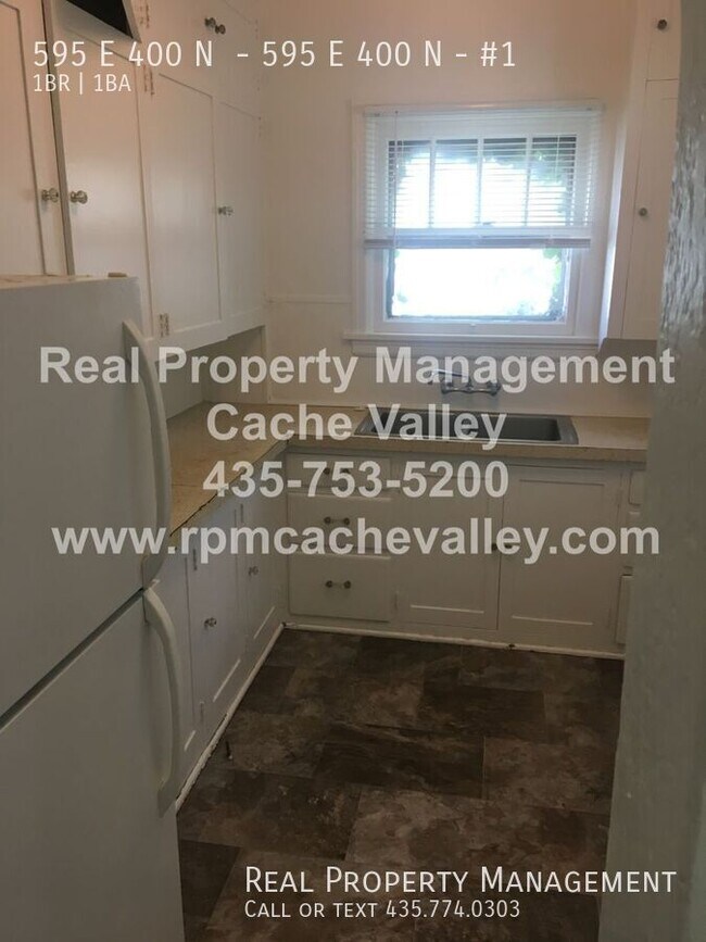 Building Photo - 595 E 400 N