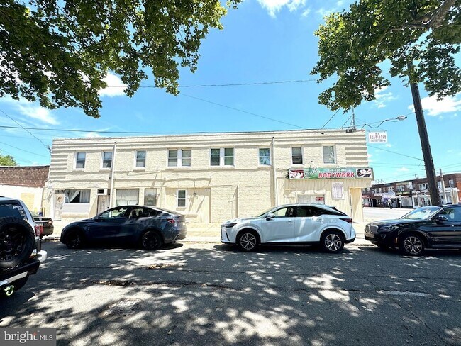 Foto del edificio - 7028 Castor Ave