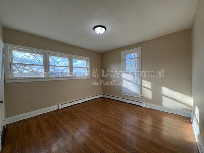 Foto del edificio - 411 Wellington Ave