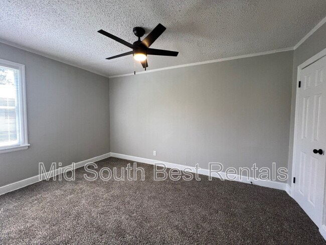 Foto del edificio - 1477 Duke Rd