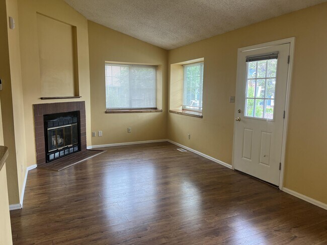 Foto del edificio - 870 London Green Way