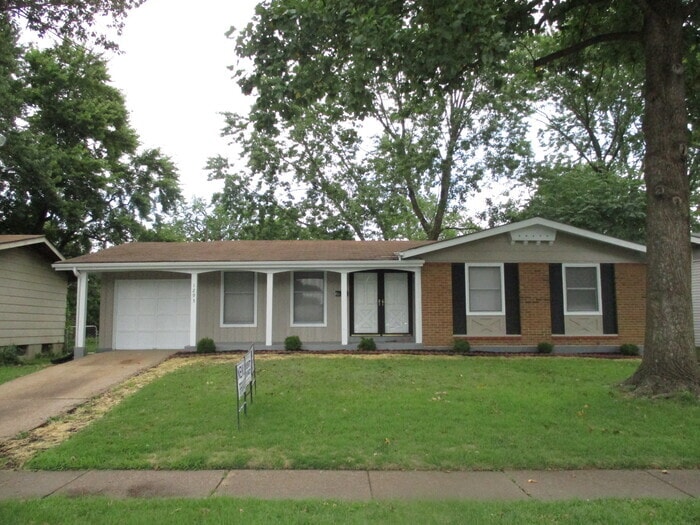 Primary Photo - 1295 Leisure Drive - Available Now!