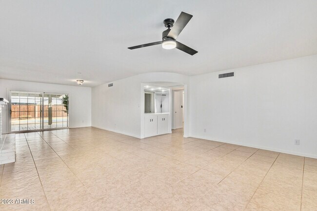 Foto del edificio - 2122 E Palmcroft Dr