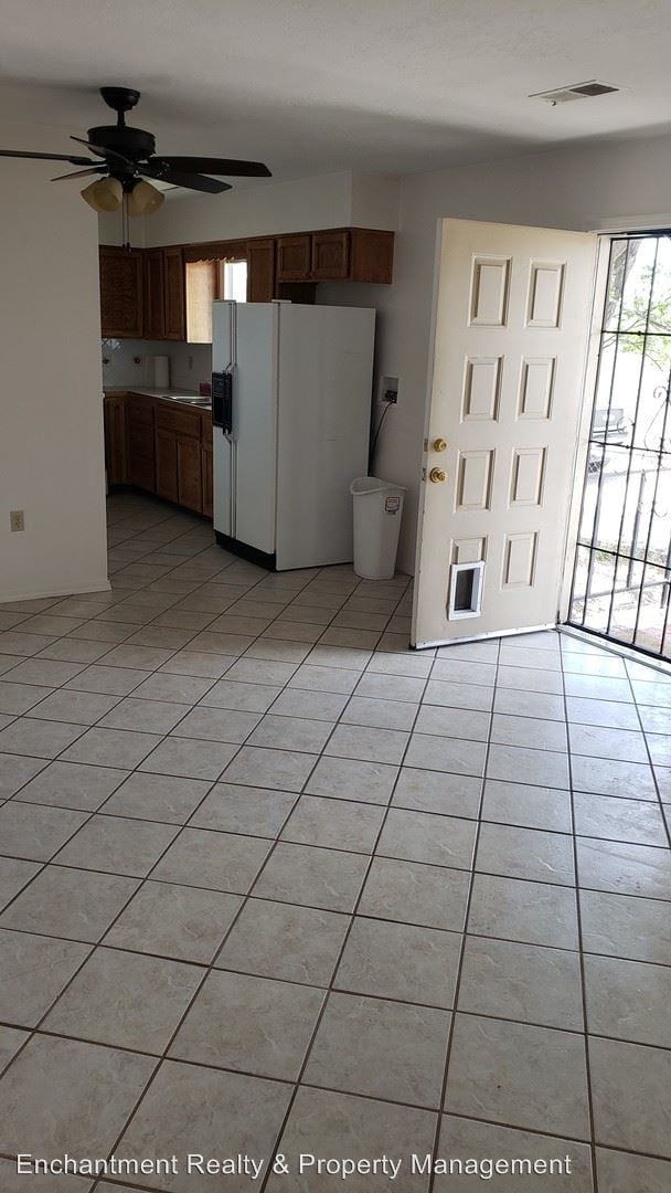 Foto del edificio - 2206 Little Walnut Rd