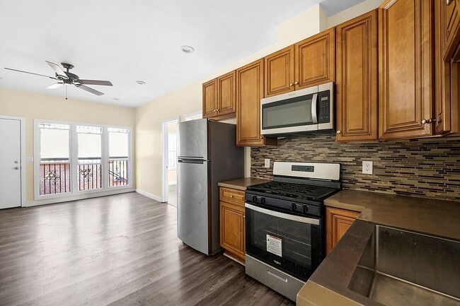 Photo - 1050 57th St Apartment