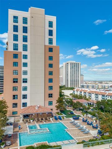 Foto del edificio - 330 Las Colinas Blvd E