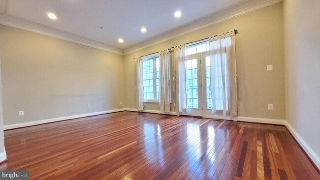 Foto del edificio - 631 Hurdle Mill Pl