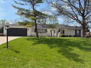 Building Photo - 2087 Granada Dr