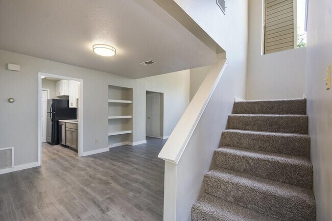 Foto del edificio - 6913 Thorncliffe Dr
