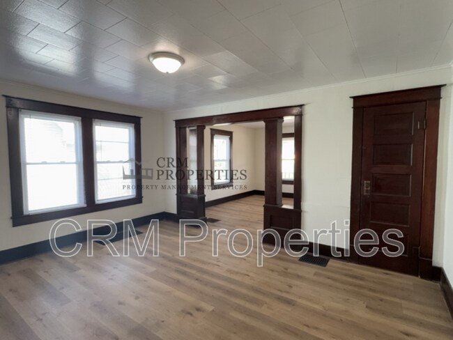 Foto del edificio - 718 W Monroe St