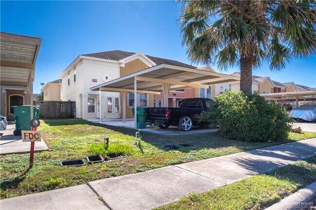 Foto del edificio - 15 West Dr