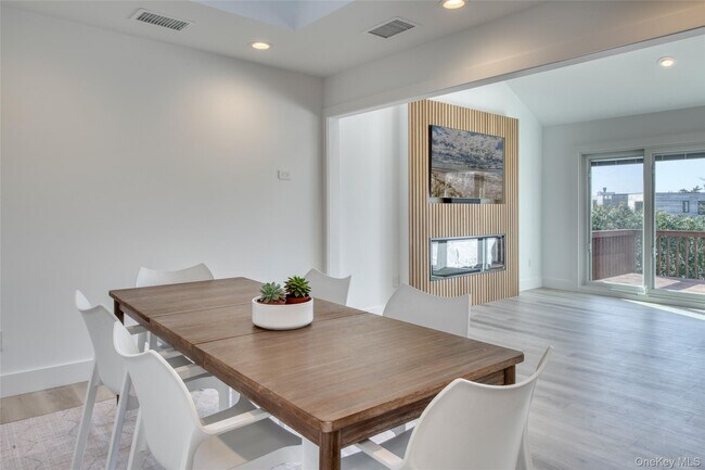 Foto del edificio - 32 Library Ave