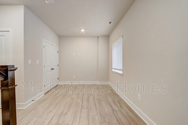 Foto del edificio - 1507 Roland Heights Ave