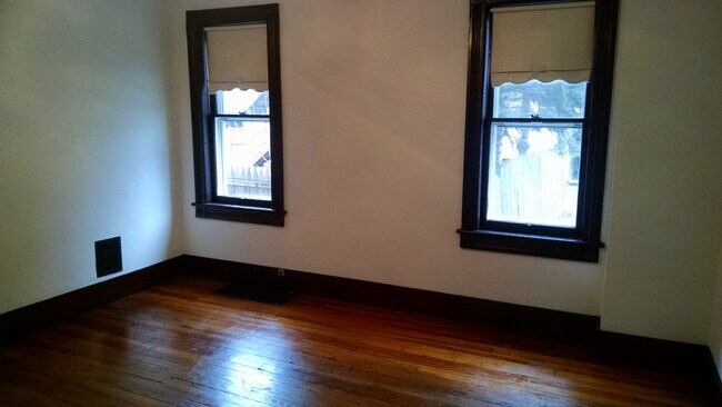 dining room windows - 506 Brown St