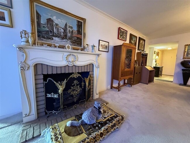 Building Photo - 7400 Sun Island Dr S