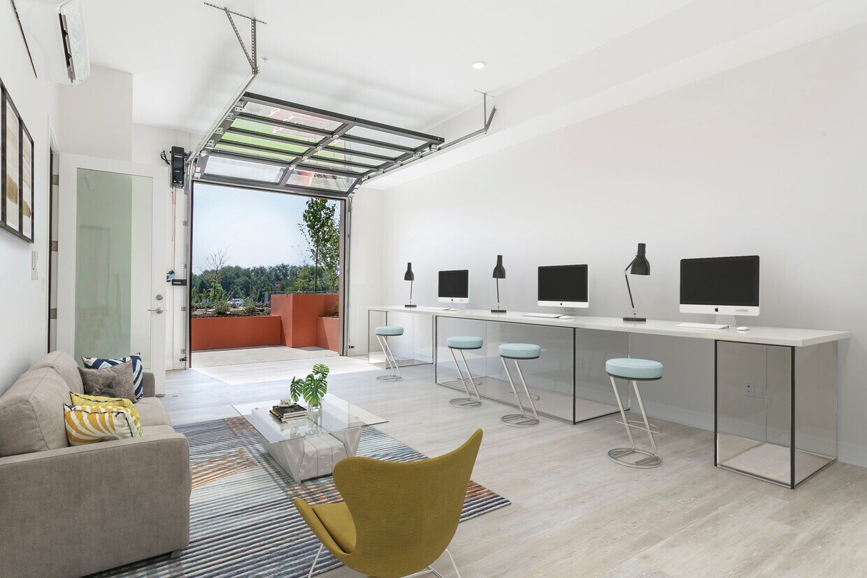 Live/Work ground floor flex space - 3271 Airport Rd