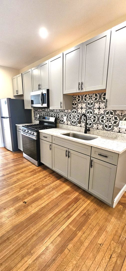 Building Photo - 416 Pearl St