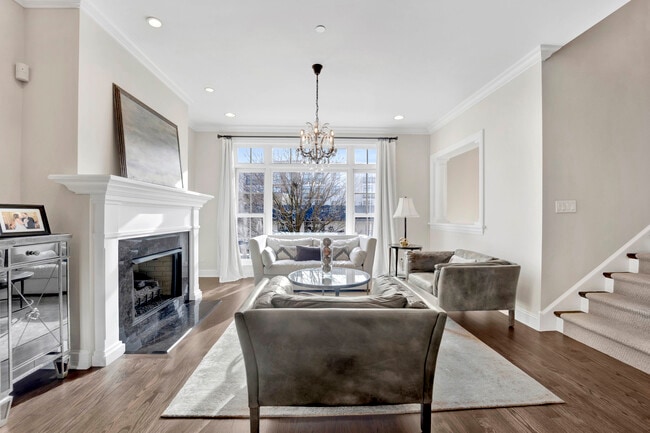 Building Photo - 460 Pennsylvania Ave