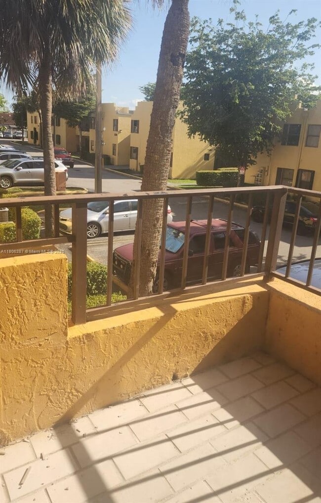 Foto del edificio - 530 NW 114th Ave