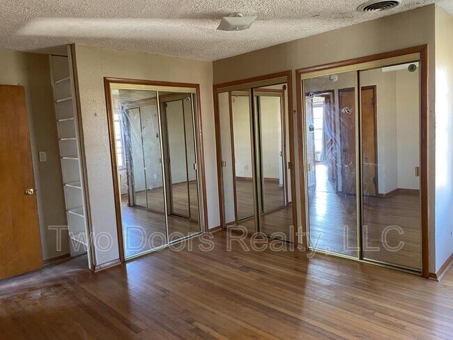 Foto del edificio - 4345 SE 16th St