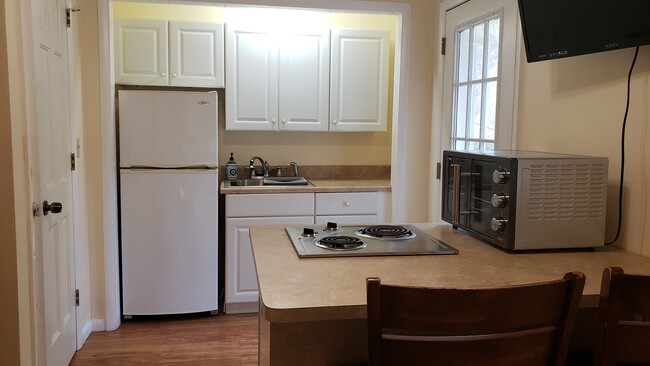 Kitchen - 49 Beach Rd