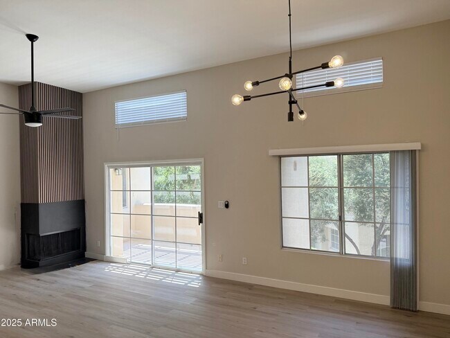Foto del edificio - 11333 N 92nd St