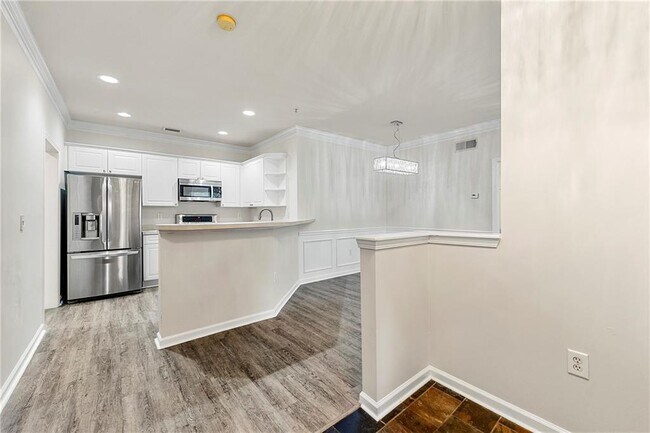 Foto del edificio - 2400 Cumberland Pkwy SE