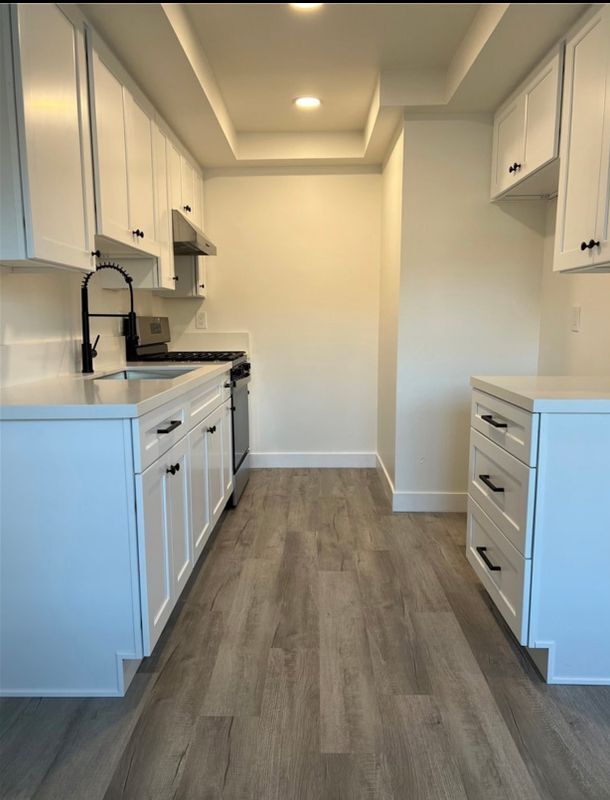 Foto principal - 1400 W Warner Ave