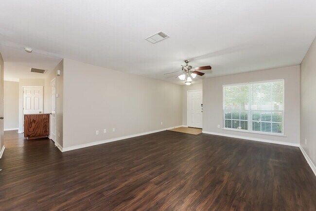 Foto del edificio - 1217 Maplewood Dr