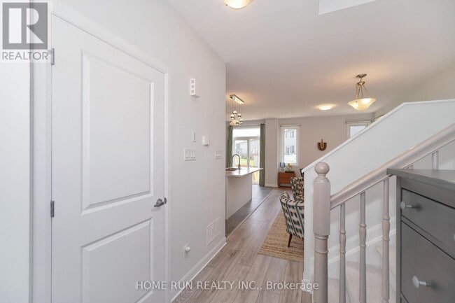 Building Photo - 63 Natare Pl