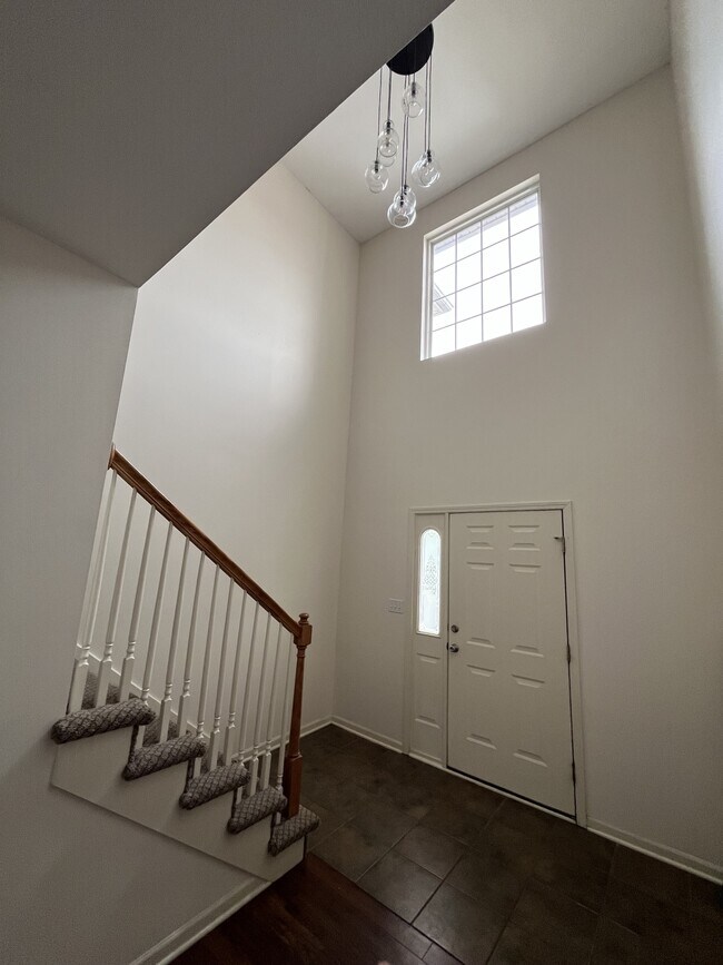 Foto del edificio - 1204 Dustins Way