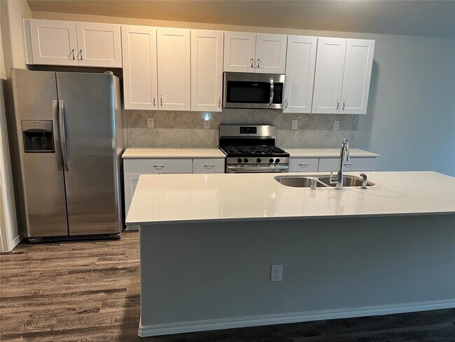 Building Photo - 2219 Gold Bch Dr