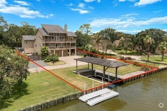 Building Photo - 4525 Beacon Hill Dr