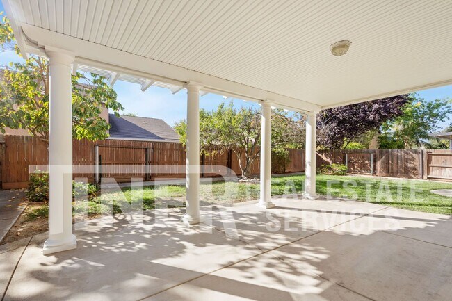 Foto del edificio - 9808 Spring View Way