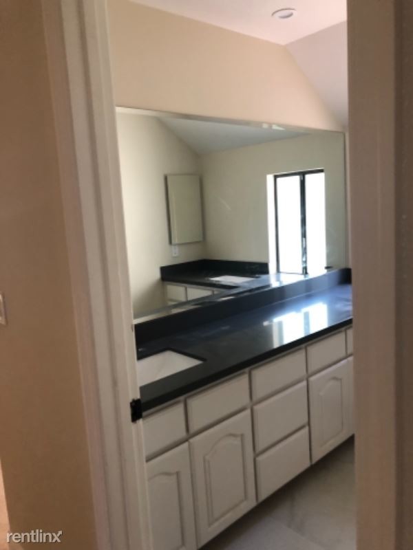 Building Photo - 2 br, 2 bath Apartment - 51 Buchanan ct