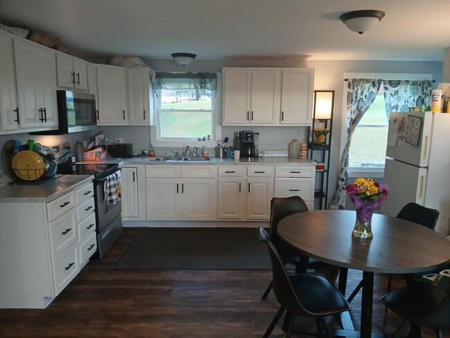 Foto del edificio - 2314 N Penryn Rd