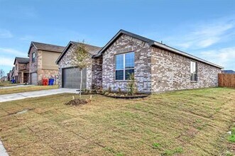 Building Photo - 1217 Benwick Dr