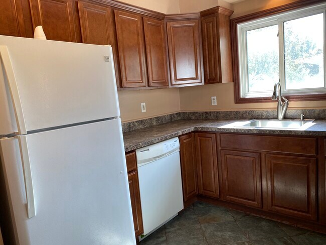 Foto del edificio - 234 W Shore Rd