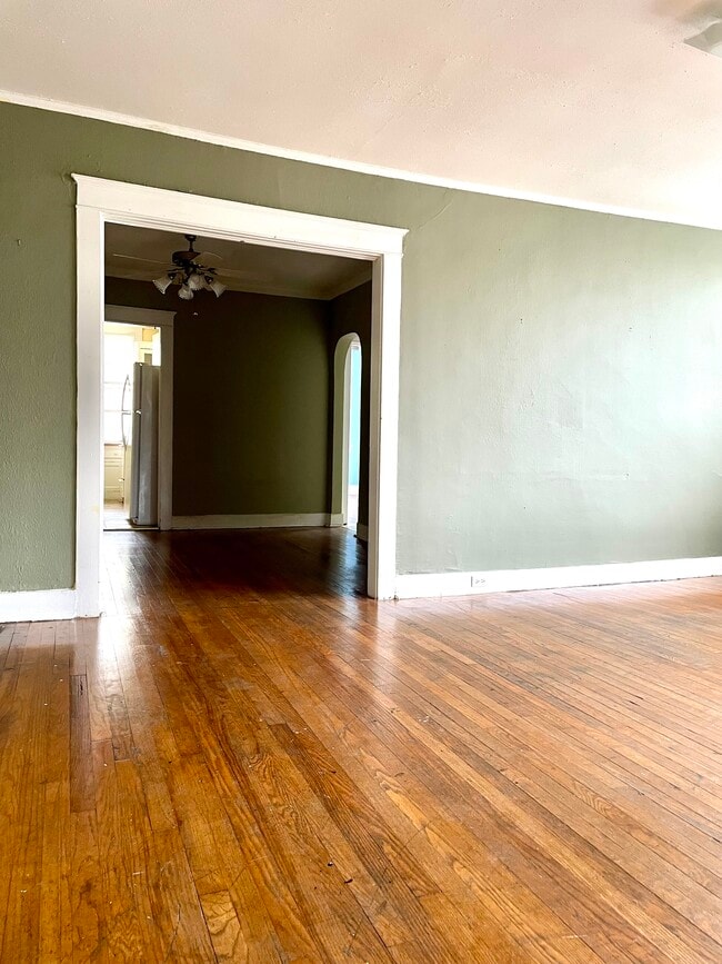 2324 Calhoun St Unit B, New Orleans, LA 70118 Apartments in New