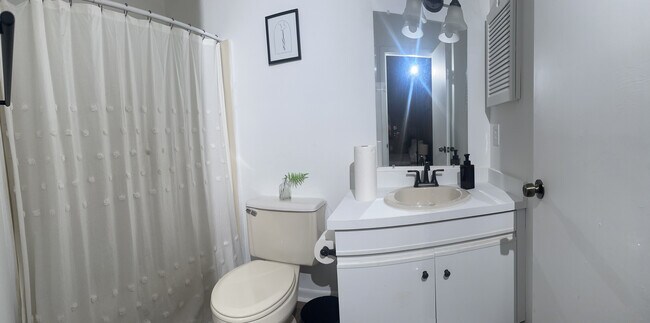 Foto del edificio - 1167 Windham Ct