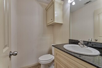 Building Photo - 13511 Summer Hill Dr
