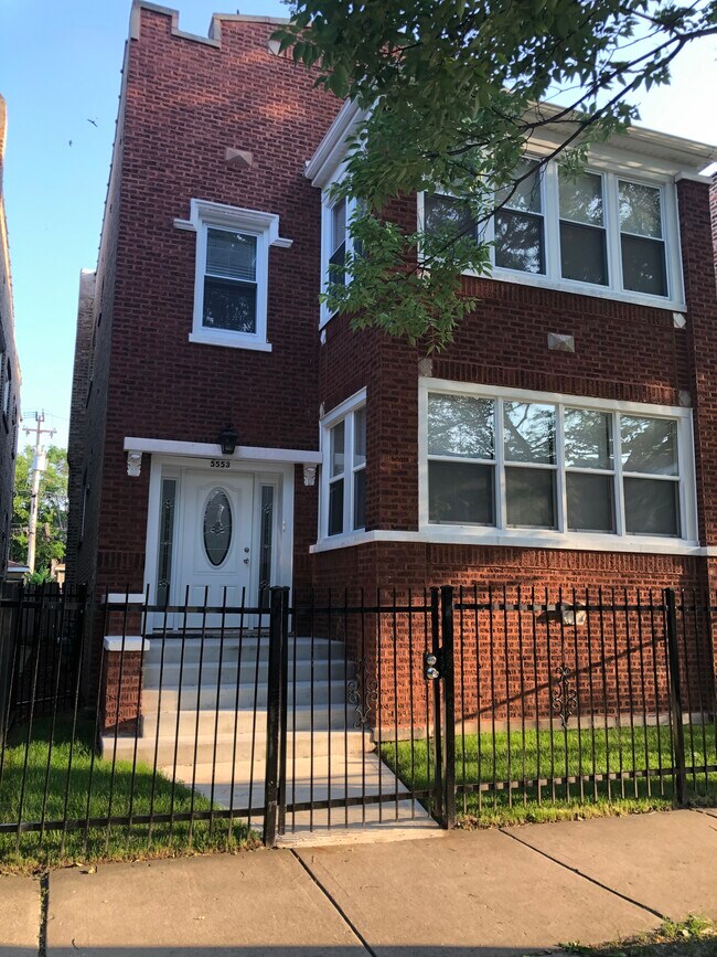 Building Photo - 5553 W Quincy St