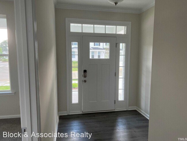 Building Photo - 5 br, 3 bath House - 16 Hopper Circle