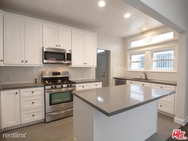 Building Photo - 451 N ORANGE GROVE Ave