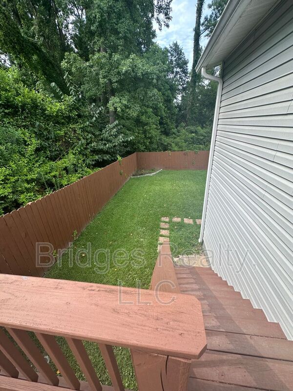 Foto del edificio - 3313 Oakridge Dr