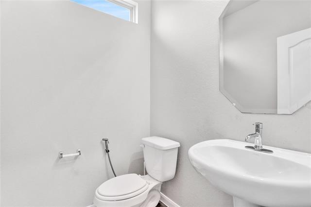 Foto del edificio - 1135 Saddle Ridge Dr