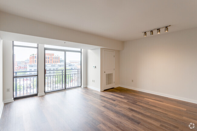 1 BR, 1 BA - 936 SF - The Loree Grand at Union Place*