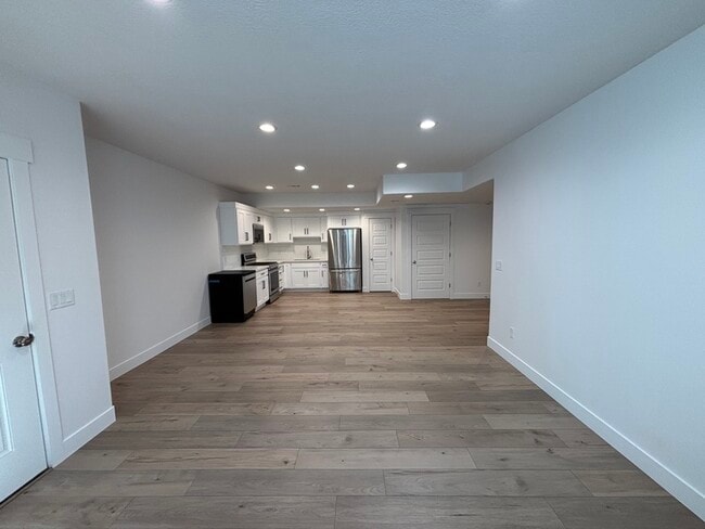 Building Photo - 13326 S Henning Cir