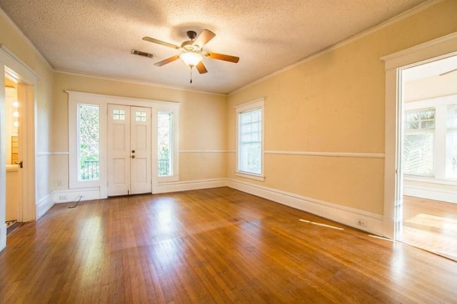 Building Photo - 3608 Audubon Pl