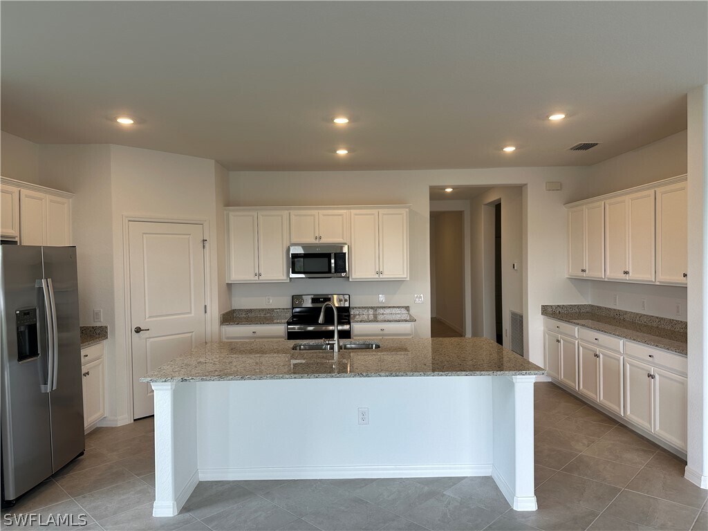 Foto principal - 14922 Portico Blvd